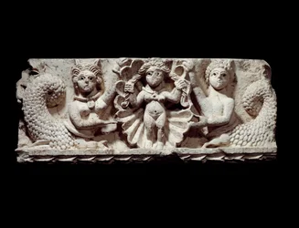 Koptisk konst: Venus födelse (Afrodite). Kalkstensrelief från Egypten. 400-talet e.Kr. H. 0,71 x 0,29 m. Paris, Louvren