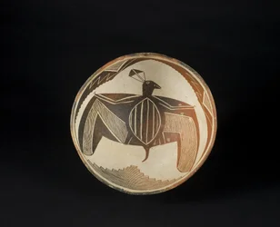 Skål med målade motiv, ca 1060-1110 (keramik med pigment)