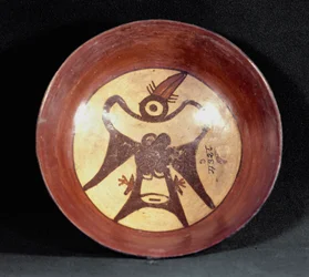 Förkolumbiansk konst, Nazcakulturen: terrakottamugg dekorerad med en framställning av en fågel. 100 f.Kr.-800 e.Kr. Lima, Nationella museet för antropologi och arkeologi, Peru
