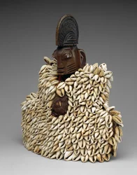 Tvillingfigur (ere ibeji) med plagg