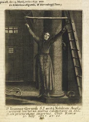 John Gerard, en engelsk jesuitpräst, upphängd i kedjor på fängelsehålan i Tower of London (gravyr)