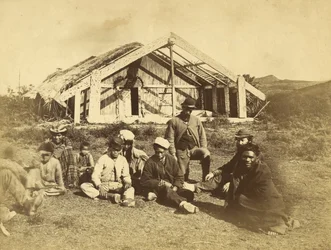 Kuwaitis Runanga House, Waiona, Bay of Islands, ca 1870 (albumintryck)