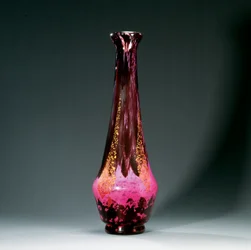 Hög vas, ca 1920 (glas)