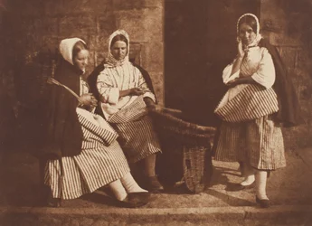 Mrs. Logan och två okända kvinnor, Newhaven, 184347, tryckt ca. 1916. Skapare: David Octavius Hill, Robert Adamson, Hill & Adamson.