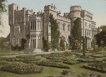 Hawarden Castle, ca 1900 (fotomekaniskt tryck)