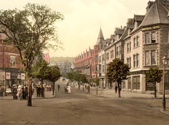 Station Road, Colwyn Bay, Wales, ca 1890-1900 (fotokromatavtryck)