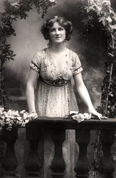 Nina Sevening, skådespelerska, 1900-tal.