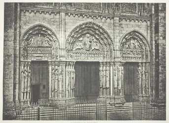 Huvudportal, katedralen i Chartres