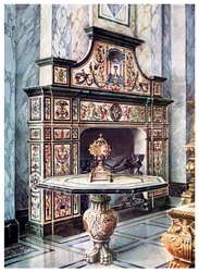 Skorstensstycke och bord i färgad florentinsk mosaik, 1910