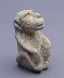 Baboonstatuett, från Hierakonpolistemplet, huvuddepån, tidig dynastisk period, 1:a-2:a dynastin (glaserad fajans) (se även 113908)