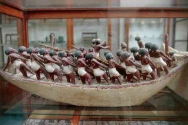 Skalenlig modell av en båt från Meketres grav, Deir el-Bahari, Egypten, egyptisk civilisation, Mellersta riket, XI dynastin