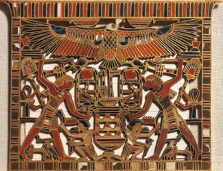 Egypten, Bröstskydd i guld och emalj, tolfte dynastin, Mellersta kungariket