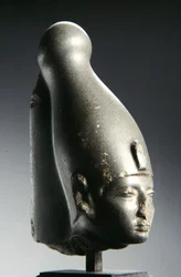 Porträtt av Amenemhat III (1843-1798 f.Kr.) Middle Kingdom (gråvåt)
