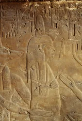 Anubis håller mumien, relief från Maia, Tutankhamuns amma, Saqqara, Egypten, Egyptisk civilisation, Nya riket, XVIII:e dynastin, Detalj