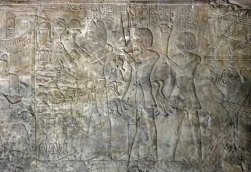 Egyptisk antikvitet: ansluter från graven av Kha em Het (Khaemhat) vindsinspektör och skrivare till Amenophis III:s domstol (TT57) som representerar offerbärare. 18:e dynasti. 1530-1290 f.Kr. Vallee des Nobles. Luxor, Västbanken, Egypten