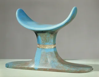 Nackstöd, från Tutankhamons grav (ca 1370-52 f.Kr.) New Kingdom (blå glaspasta)