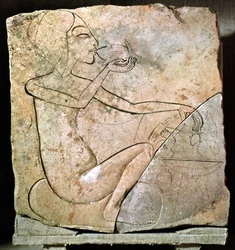 Relief föreställande en prinsessa som äter en rostad anka, från norra palatset i Tell El-Amarna, New Kingdom, ca 1353-1337 f.Kr. (kalksten)
