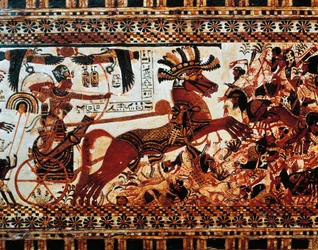 Jaktlådan. Detalj av scenen som visar kungen på sin vagn som besegrar asiatiska fiender, New Kingdom, Dynasti XVIII
