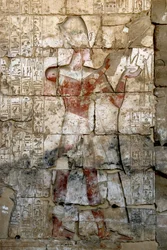 Forntida egyptisk konst: lågrelief på kolonnen i templet Seti I (Stay eller Seti I