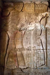 Forntida egyptisk konst: Låg relief av portiken till templet Seti I (Stay eller Seti I