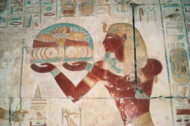 Egypten, Abydos, farao Seti I:s tempel, Osiriskapellet, målad relief föreställande offerbärare