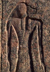 Inskription och relief av Anubis och en annan gud, Amenhoteps sarkofag, Memphis (Unescos världsarvslista)