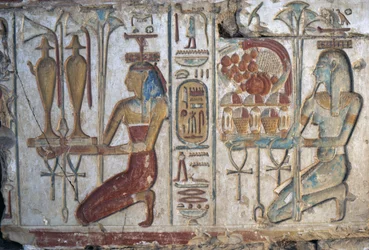 Offerscen, relief, Ramses II:s tempel, Abydos, Egypten, Egyptiska civilisationen, Nya riket, XIX:e dynastin (foto)