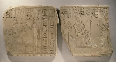 Amun-Re och Mut, från Karnak, Thebe, sen period (sandsten)