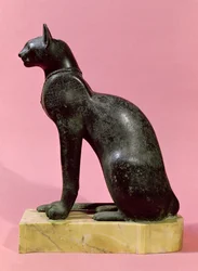 Skulptur av en katt, sen period (brons)