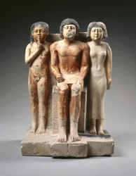Staty av Nykara och hans familj, sena 5:e dynastin, Gamla kungariket, c.2455-2350 f.Kr. (målad kalksten)