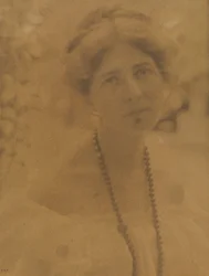 Porträtt av Julia Hall McCune 1882-1971, ca. 1898.