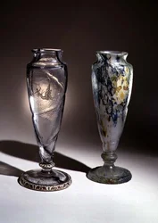 Graverade intercalaire glasvaser, 1800-tal