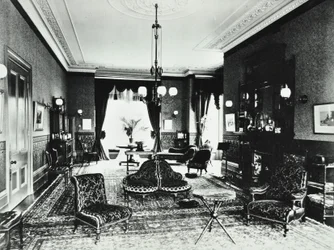Addison Road 18: salongen, 1890