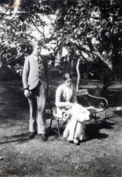 Adrian och Virginia Stephen, 1900 (bw-foto)