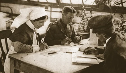 Australians and Conscription: How the Australian vote is taken in a London Hospital, illustration från The Illustrated War News, 25 oktober 1916 (sepiafoto)