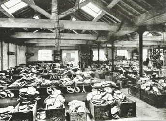 Bull Wharf, interiör av Shell Warehouse, London, 1890