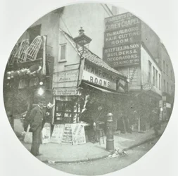 Fouberts Place, Westminster LB: vid Kingly Street, 1890