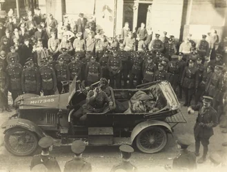 Från ett album med 134 fotografier associerade med första världskriget, västfronten, 1914-18