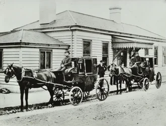 Hästdragna hytter vid Westbourne Park Station, 1885