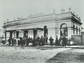 Notting Hill Gate Station: exteriör av Metropolitan Railway, 1868