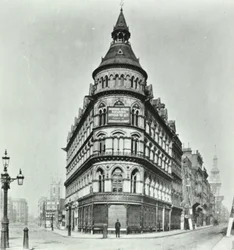 Queen Victoria Street, Mansion House Street i hörnet av Poultry and Queen Victoria Street, London, 1880