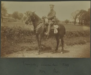 Trumpetare för Leicestershire Royal Horse Artillery vid ett träningsläger i Diss, 1914