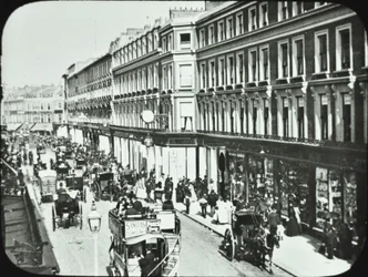 Whiteleys, Westbourne Grove, Westminster LB: tittar västerut, 1895