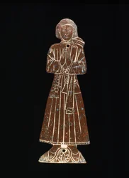 En medeltida kyrka i mässing, 14:e (mässing)