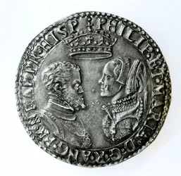 Jubileumsskilling för äktenskapet mellan Filip II av Spanien (1527-98) och Maria I av England (1516-58) 1554 (silver)