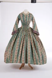 Dagklänning, 1840-tal (tryckt ulltyg)