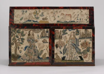 Broderad kista, ca 1660 (silke, canvas, trä, sköldpaddsskal och silverfästen)