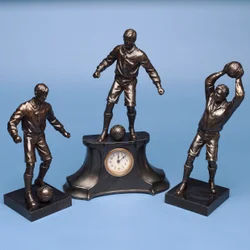 Fotbollsspelare, en klocksats (målad spelter) (se även 315474-315476)