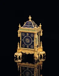 George III musikal och kvartsklingande liten bordsklocka, Howlett & Horne, London, ca 1780