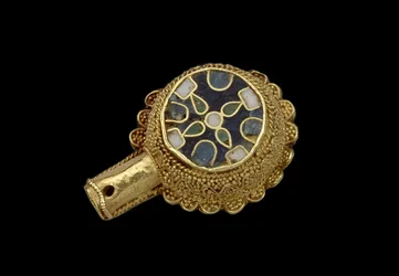 Minster Lovell Jewel, förmodligen 1600-talet (emalj och guld cloisonne)